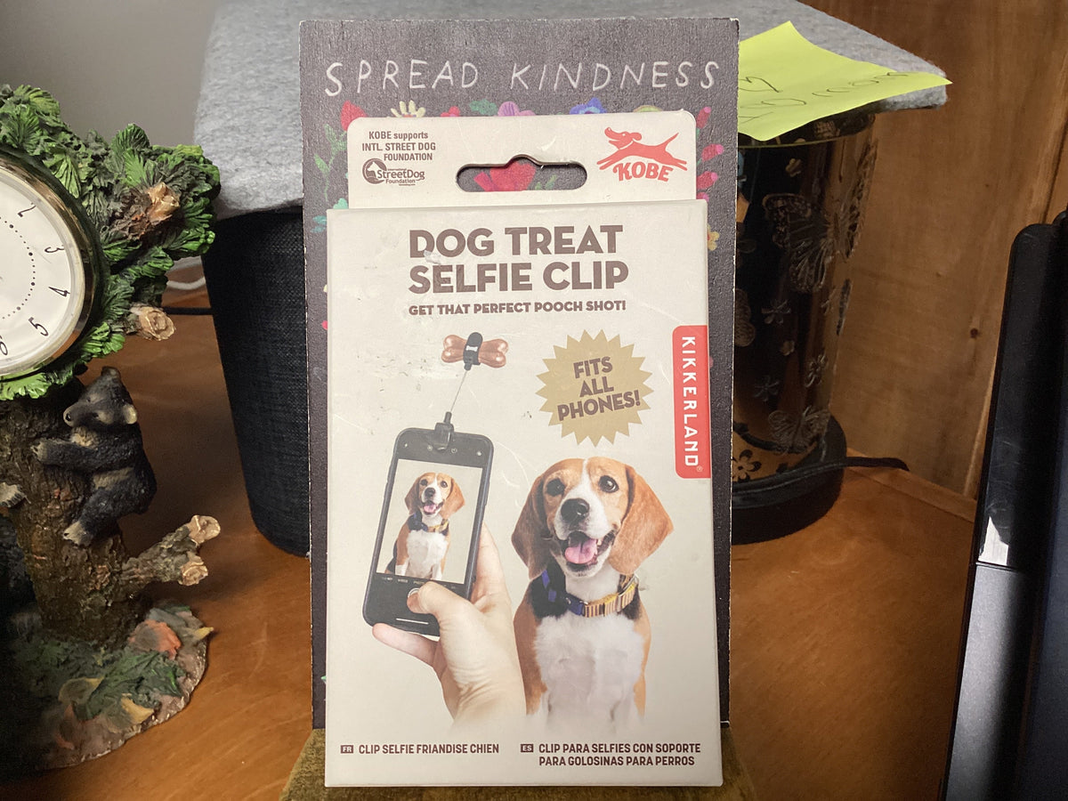Dog Treat Selfie Clip